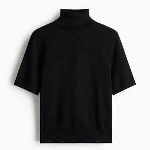 Black Luxe Knit Viscose Turtle Neck Short Sleeve Minimalist